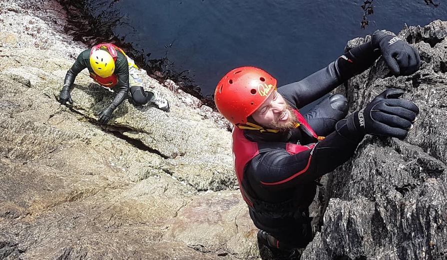 Ultimate Speedboat coasteering trip in Anglesey North Wales